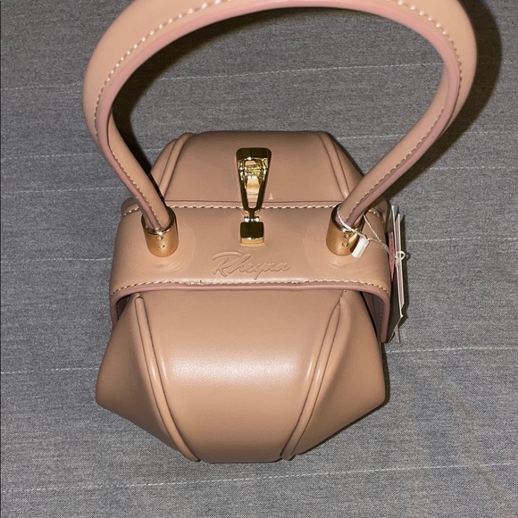 Chic Nude Mini Bag with Gold Accents - Picture 3 of 6